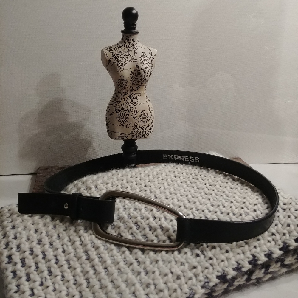 Express Blk Leather Belt Large Silver Tone Buckle